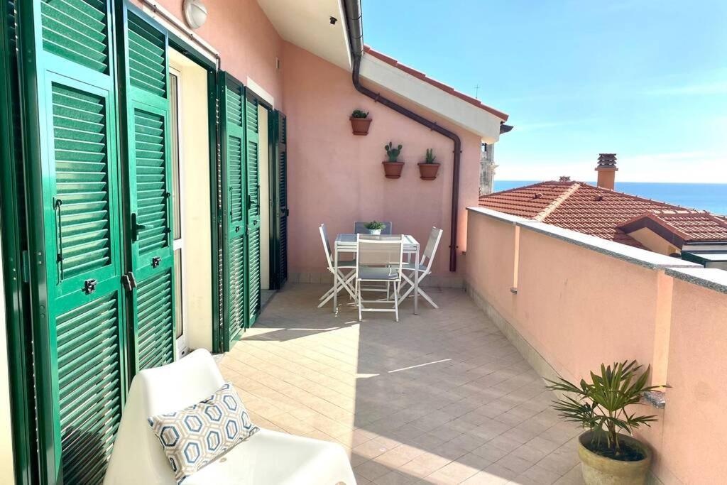 Apartment Terrazza Vista Mare Borgio Verezzi